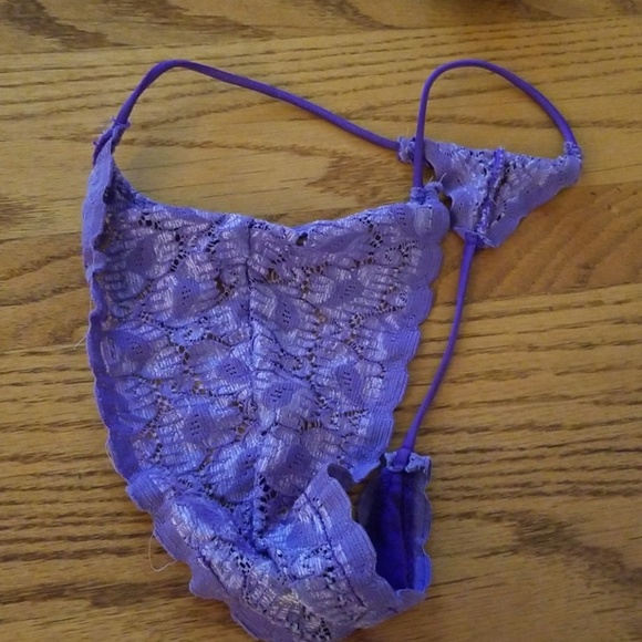 ☆ISO vintage lace g-string ☆ - Picture 2 of 2